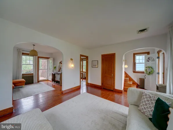 1207 Leeds Ter, Halethorpe, MD 21227