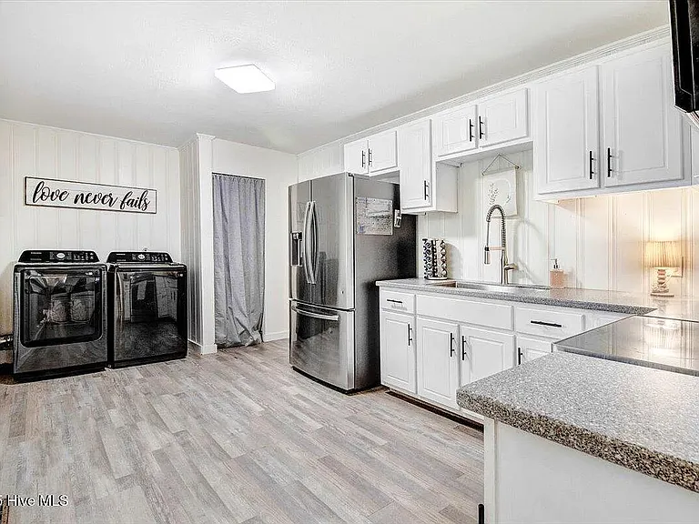 1302 North Dr — Photo 6