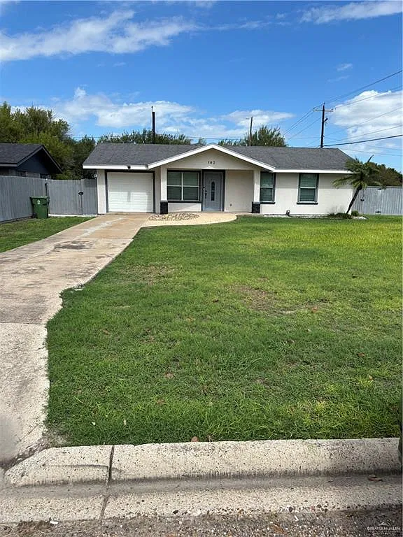 3 bed, 1.5 bath, 1288 sqft, $1,500 — Photo 1