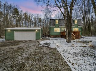 2105 N Park Ln, Rock Creek, OH 44084