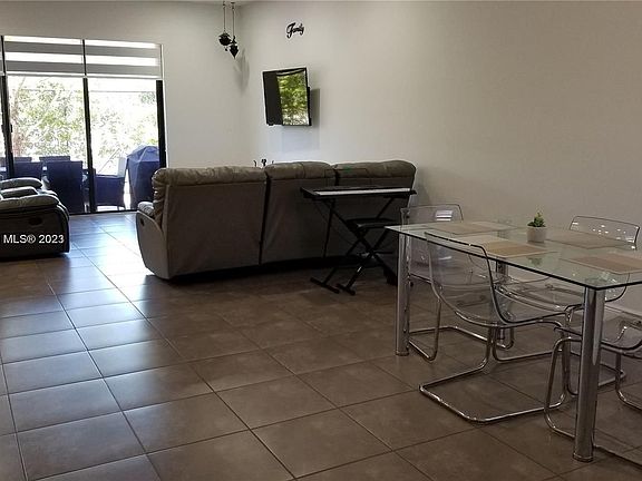 4th image of 20945 NW 1st Dr #2945
