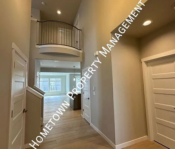 620 Natalee Jo St SE — Photo 2