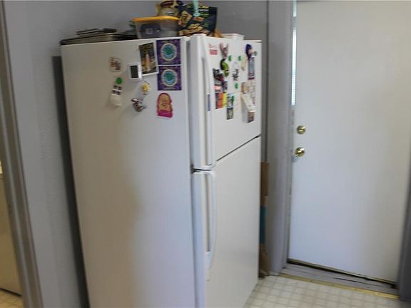 5th image of 102 W 21st St