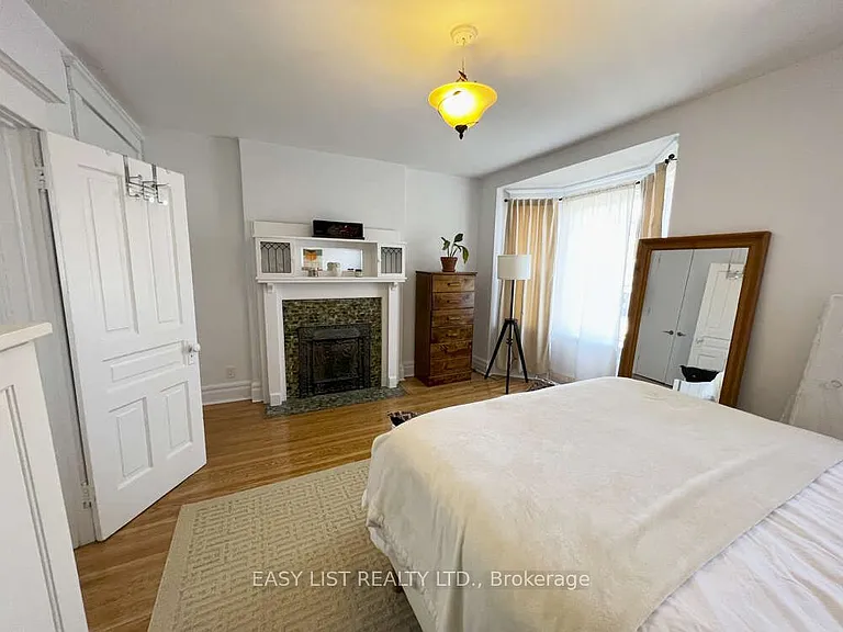 5 Garnock Ave #2 — Photo 8