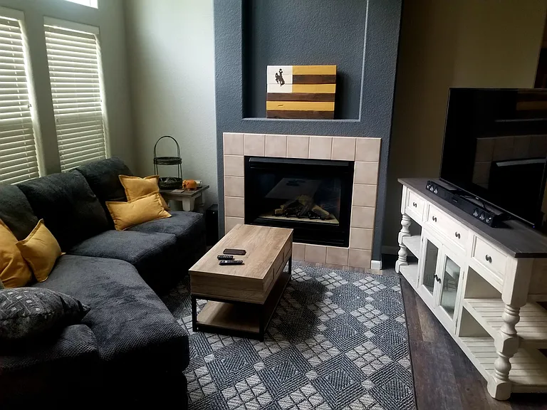 825 Union St — Photo 3