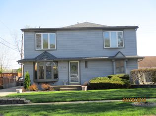 7817 Columbia Dr, Bridgeview, IL 60455