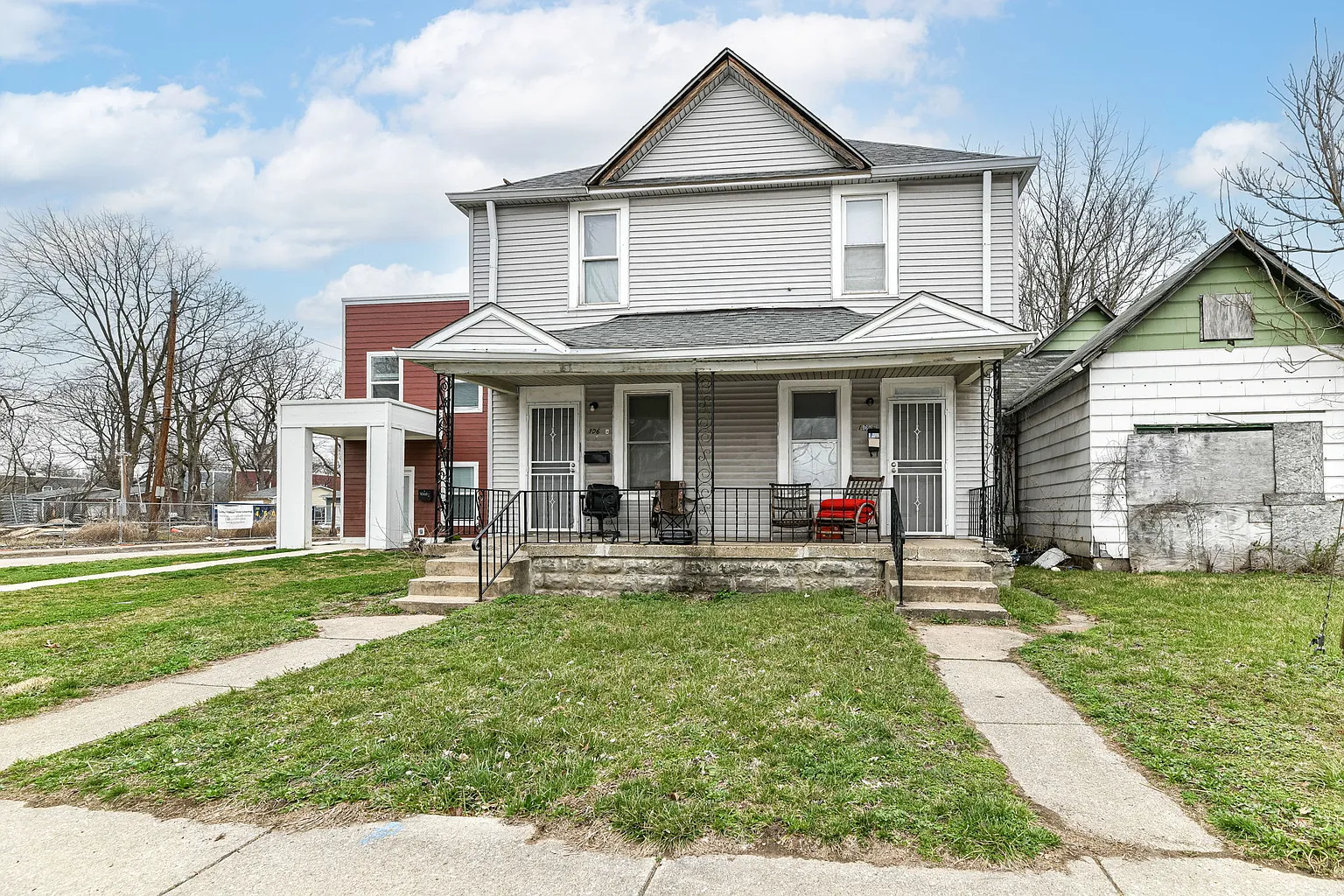 1062 W Roache St photo 1