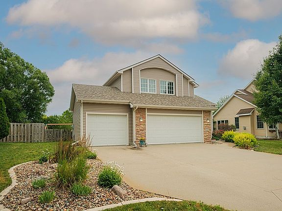 2nd image of 309 NW Crestview Dr