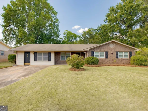 215 Gawin Dr, Warner Robins, GA 31093
