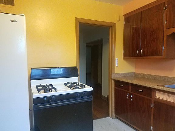 3rd image of 3805 N Humboldt Blvd APT 1