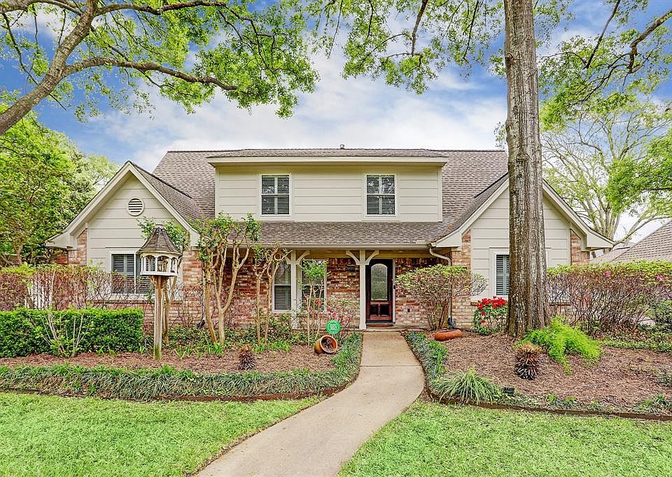 Incredibly spacious 2 story family home in popular Spring Shadows neighborhood.
