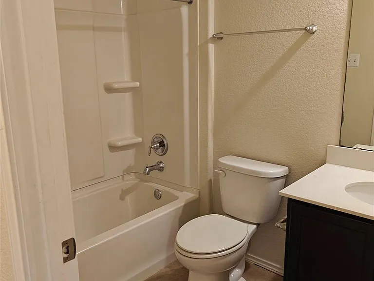 5610 Hopkins Dr — Photo 17