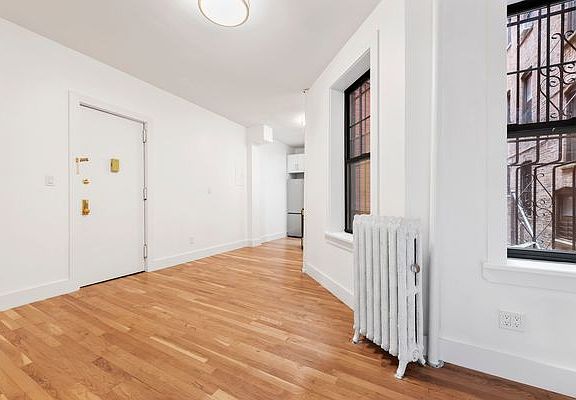 5th image of 419 16th St APT 1C