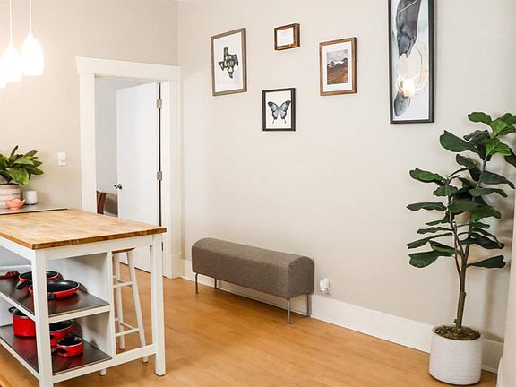 3rd image of 4618 McKinney St APT 4