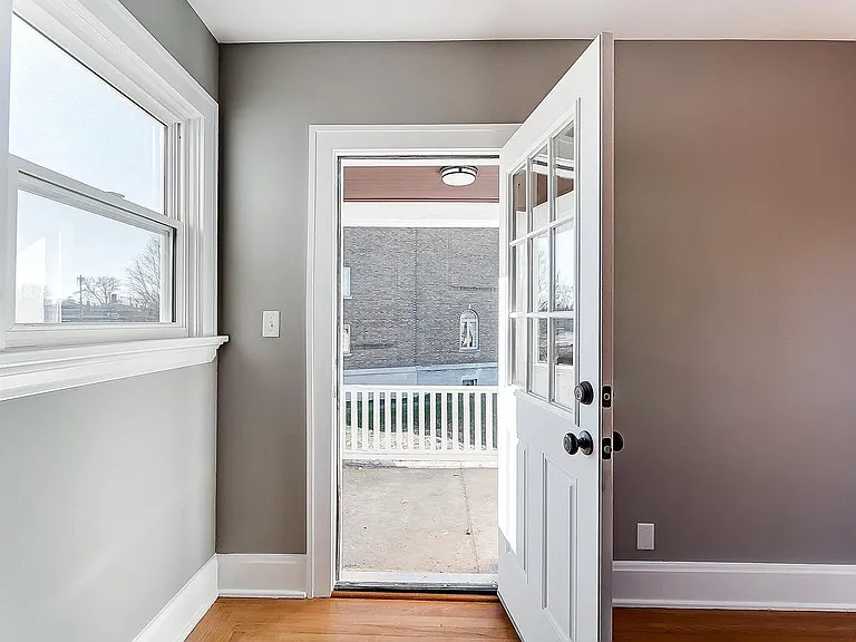 2029 Wanda Ave #1 — Photo 30