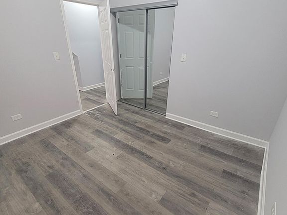 3rd image of 2228 N Sawyer Ave #1F