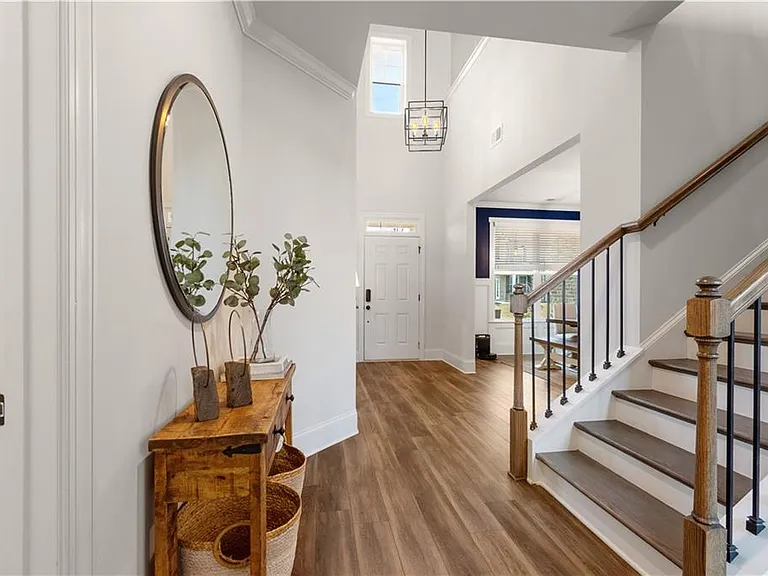 409 Carmichael Cir — Photo 13