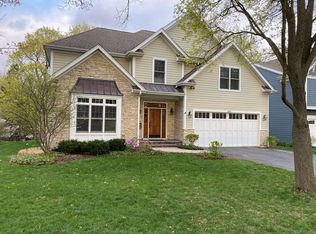 600 Buckingham Pl, Libertyville, IL