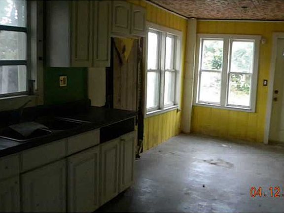 2nd image of 416 N F St