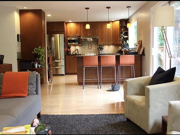 4th image of 1232 NE Brockman Pl