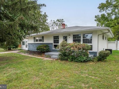 3 Laurie Way, Burlington, NJ, 08016