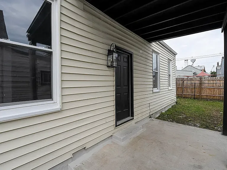 3 bed, 2024 sqft, $2,100 — Photo 4