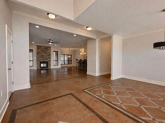 4th image of 2117 Ingleside Dr