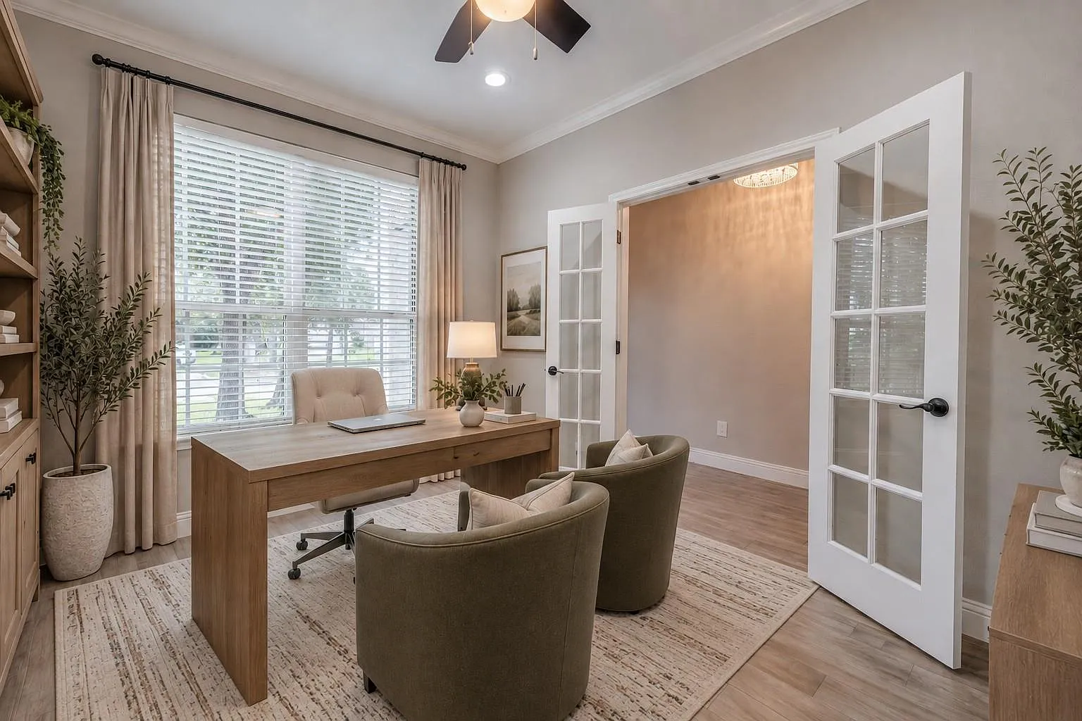 4 bed, 2.5 bath, 2745 sqft, $3,400 — Photo 3