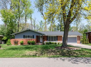 16229 Southampton St, Livonia, MI 48154