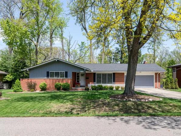 16229 Southampton St, Livonia, MI 48154