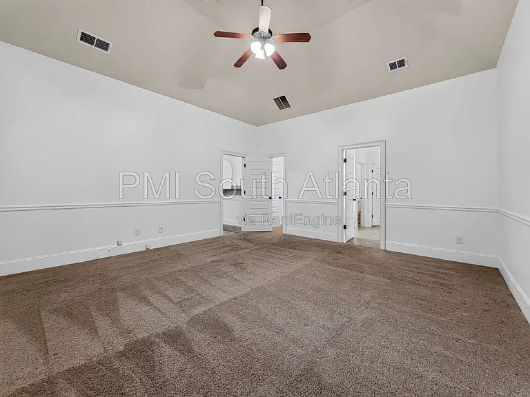 305 Legends Dr — Photo 22