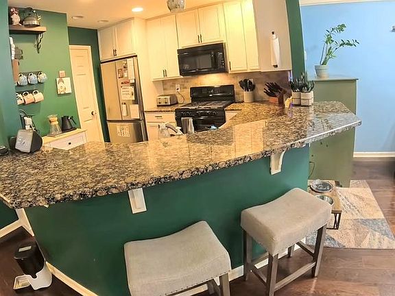 5th image of 219 Flagstone Rd #6