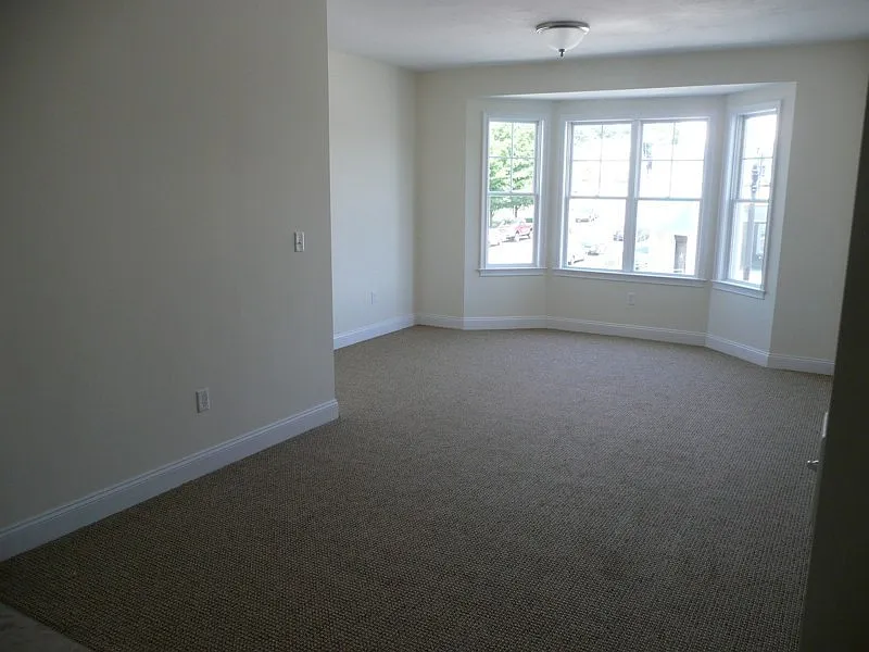32 Guild St
