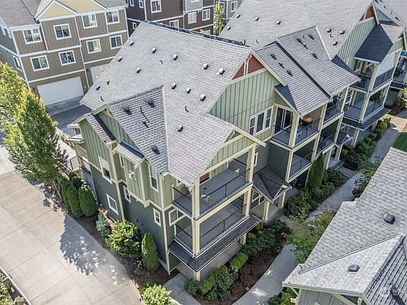 2nd image of 2547 Mulberry Walk NE