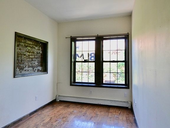 5th image of 354 Vernon Ave #3R