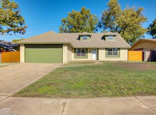 10111 E 26th Pl, Tulsa, OK 74129