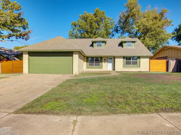 10111 E 26th Pl, Tulsa, OK 74129