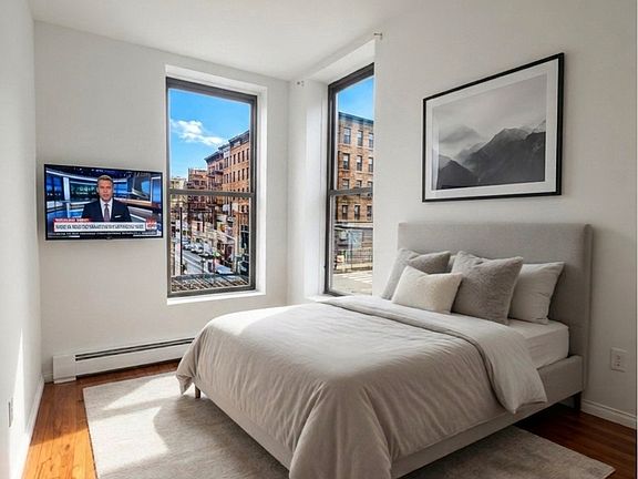 4th image of 370 W 52nd St APT 3A