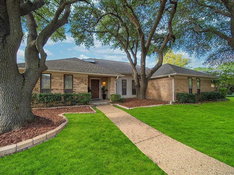 1021 Mellville Dr — Photo 33