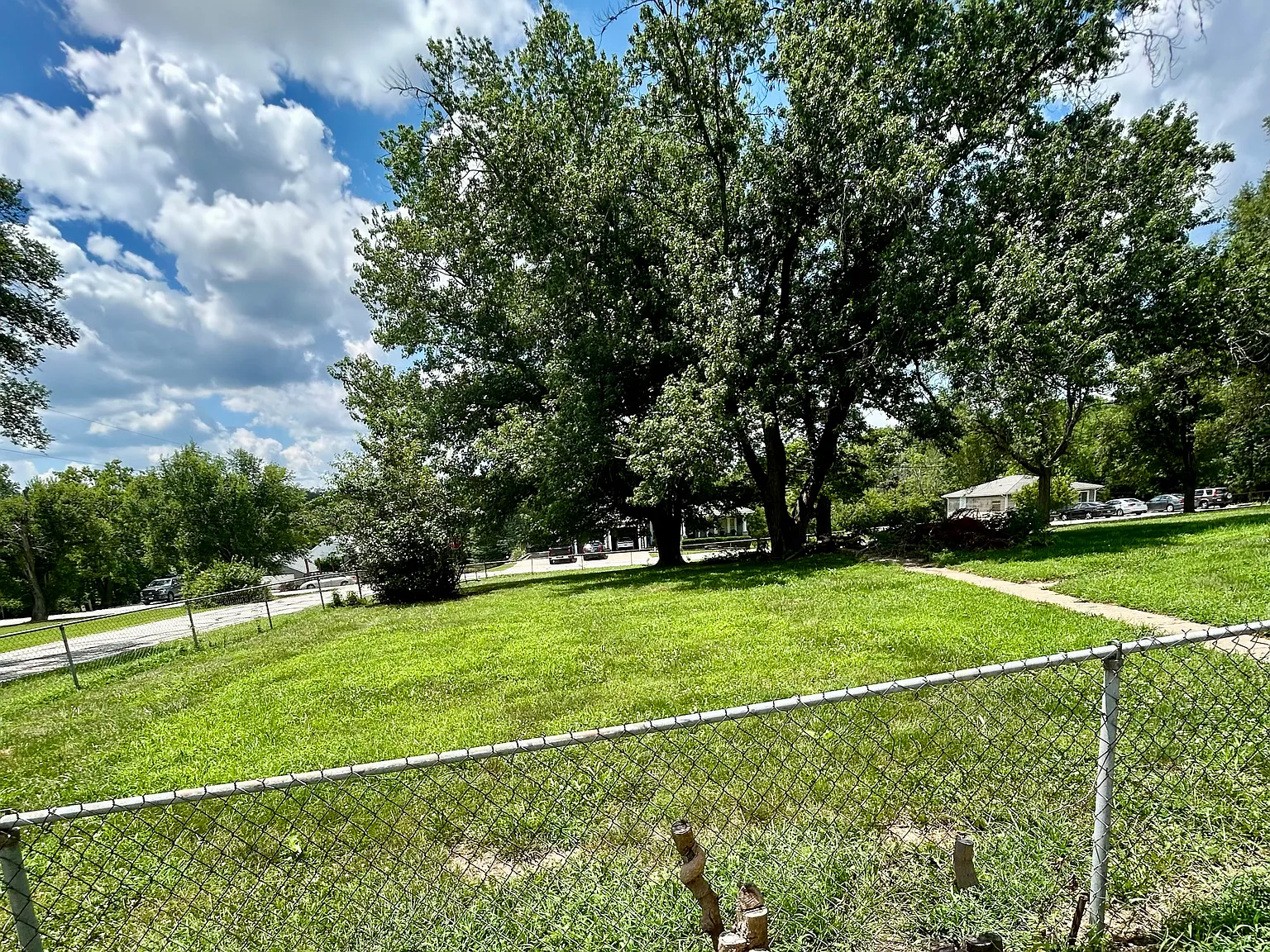 3 bed, 1152 sqft, $1,850 — Photo 2