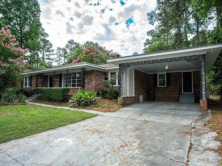 3120 Edinburgh Dr — Photo 4