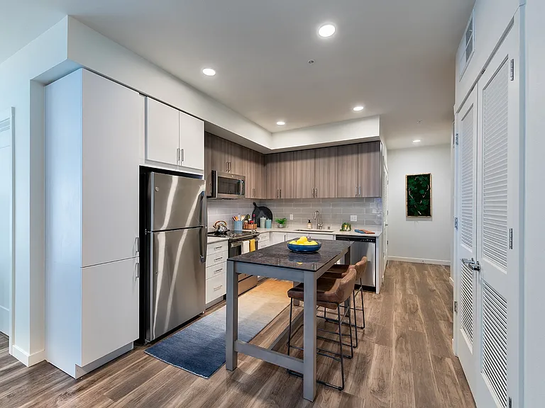 Modern, Flat-Panel Cabinets