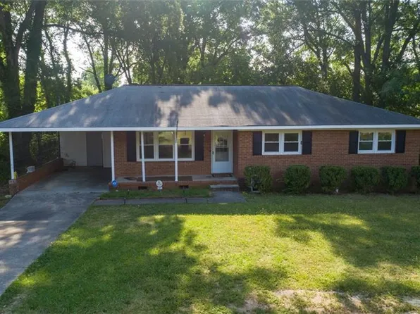 521 Lee St, Burlington, NC 27217