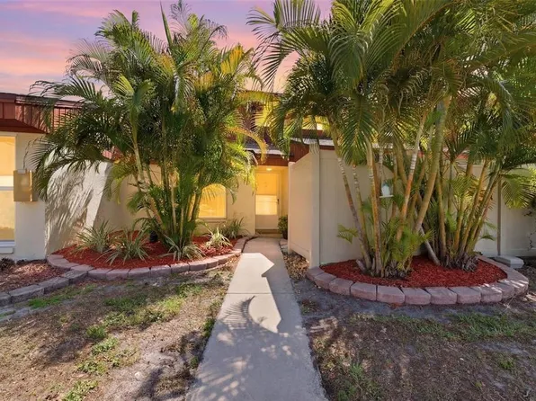 2074 Sunset Point Rd APT 137, Clearwater, FL 33765