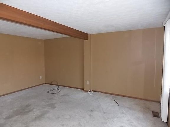 4th image of 8060 Mill Creek Cir #8