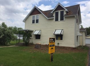 724 N Front St, Crookston, MN 56716