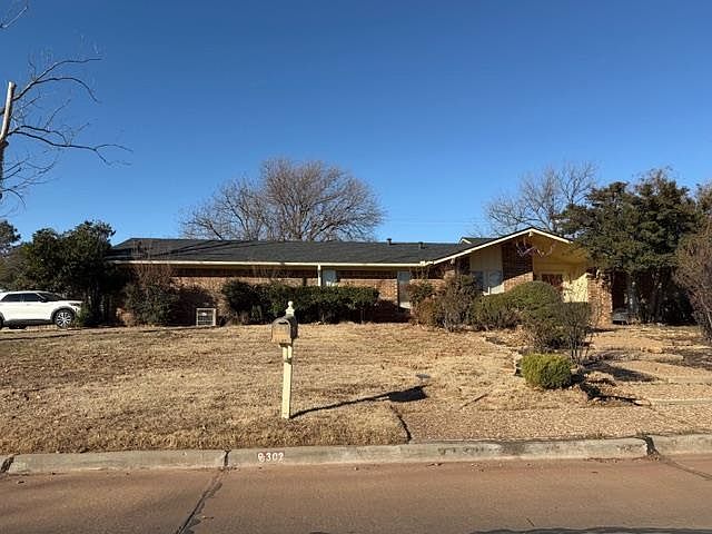 1st image of 302 NW Ridgeview Way