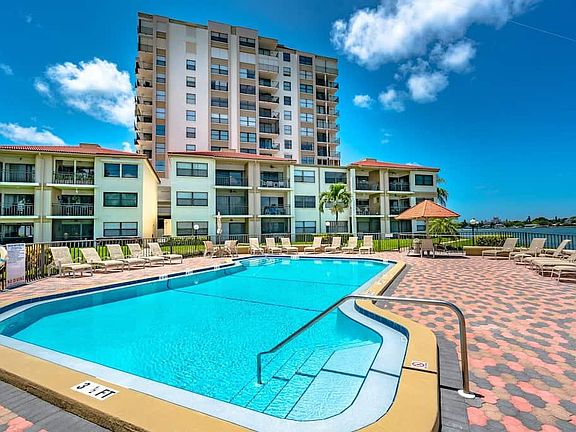 3rd image of 6265 Sun Blvd APT 608