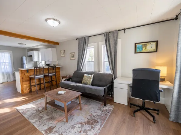 1215 21st St, Des Moines, IA 50311