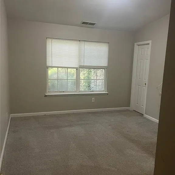 1736 Devon Dr SW — Photo 33